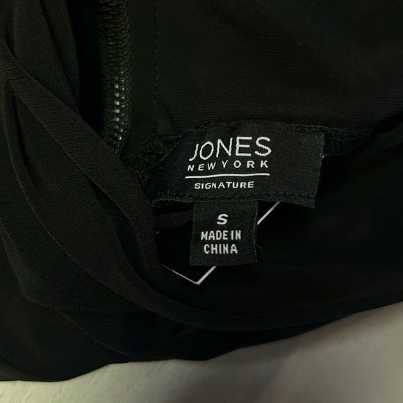 Jones New York Signature Mock Turtleneck Size Small - Picture 3 of 7